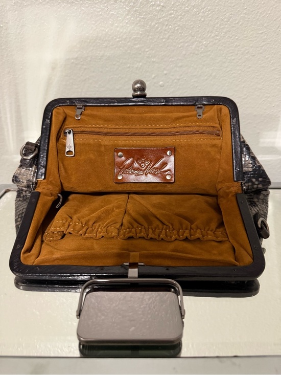 Patricia Nash Other - NWT Patricia Nash Smoke Snakeskin Embossed Leather Frame Satchel Handbag P899410
